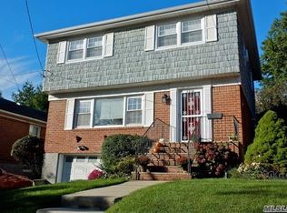 7318 244th St, Flushing, NY 11362