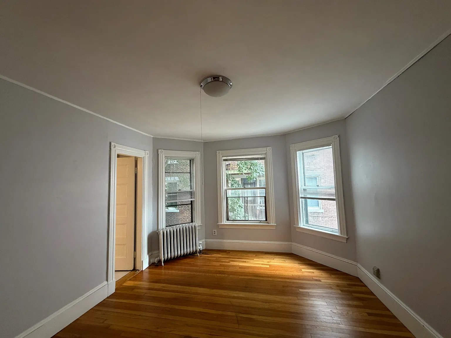 18 Quint Ave — Photo 3