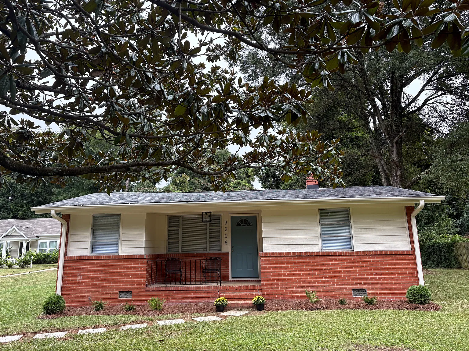 3 bed, 691 sqft, $1,650 — Photo 2