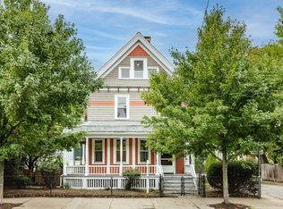 136 Elm St, Cambridge, MA 02140