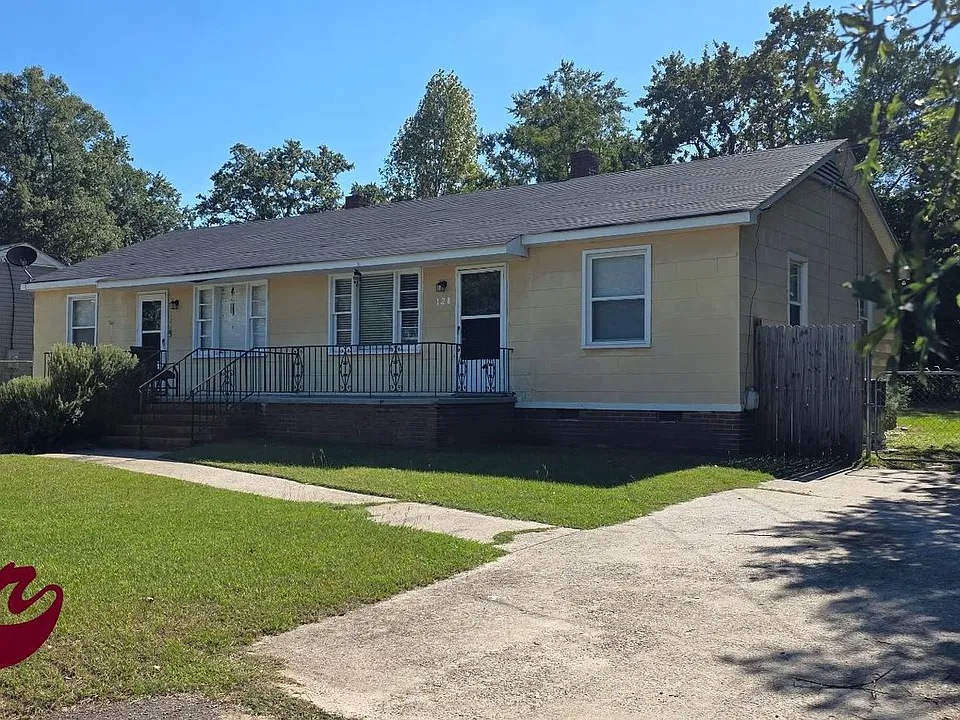 128 Elizabeth Ave