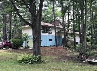 2185 Sosna Dr, Pinckney, MI 48169