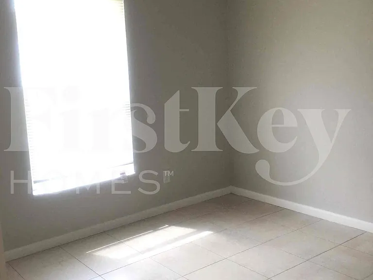662 SW Sandbar Ter — Photo 24