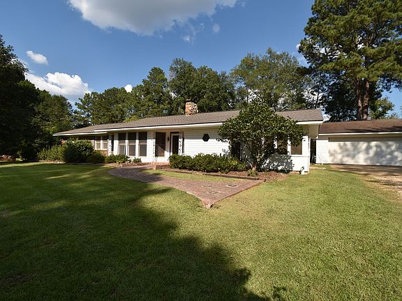 2nd image of 213 Kathryn Ln
