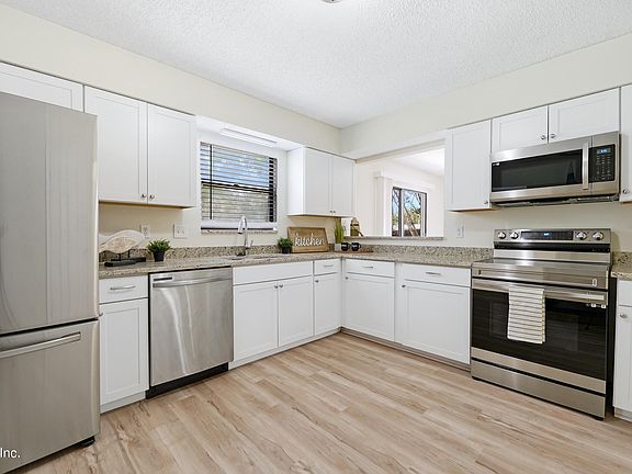 4th image of 1654 SOUTH BEACH Parkway