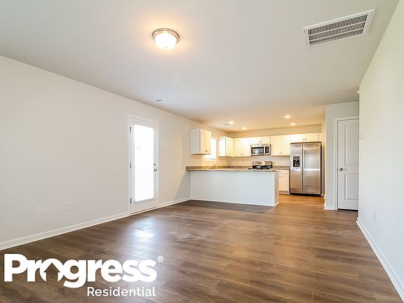 5th image of 1112 Langston Dr