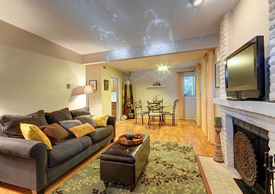 1st image of 406 10th St APT C101