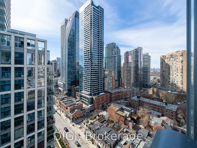 8 Gloucester St #2002 — Photo 22