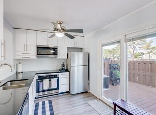 1064 Worthington Woods Blvd, Columbus, OH 43085