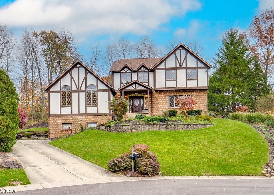 561 Woodbury Dr, Akron, OH 44333 Zillow