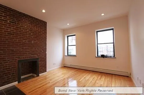 Rented by Bond New York | media 7