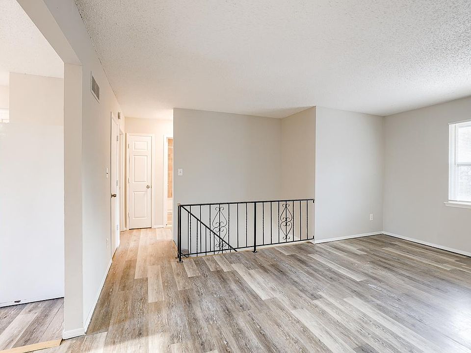 1st image of 333 N Kendall Dr