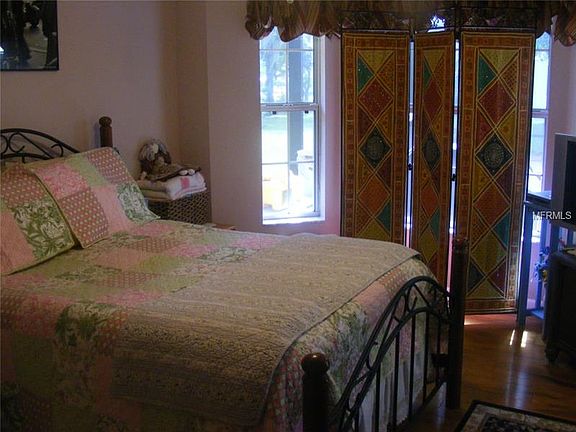 4th image of 605 Hamlet Ct