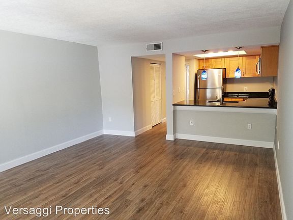 2nd image of 4114 N B St APT C