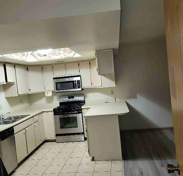 442 Holick Ave — Photo 7