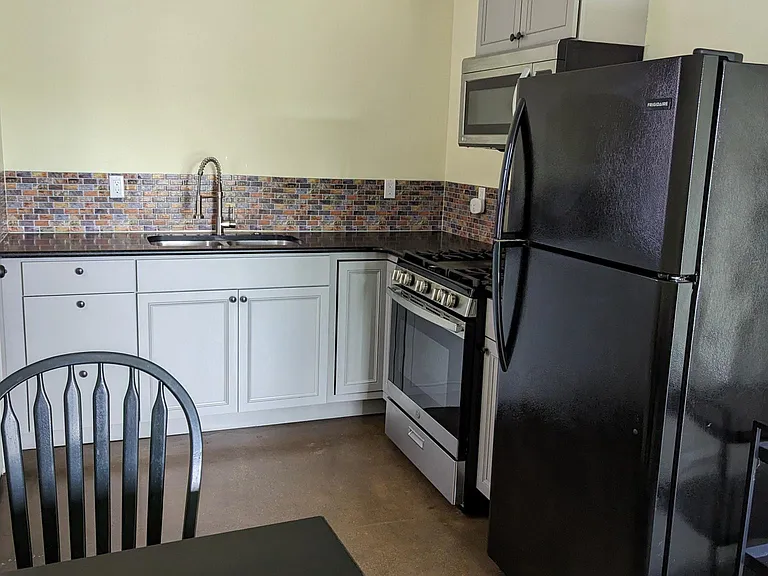 2114 Glencoe Dr — Photo 15
