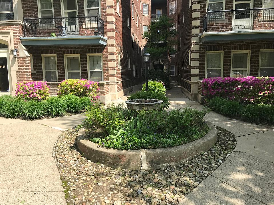 The Front of Crestview Apartments