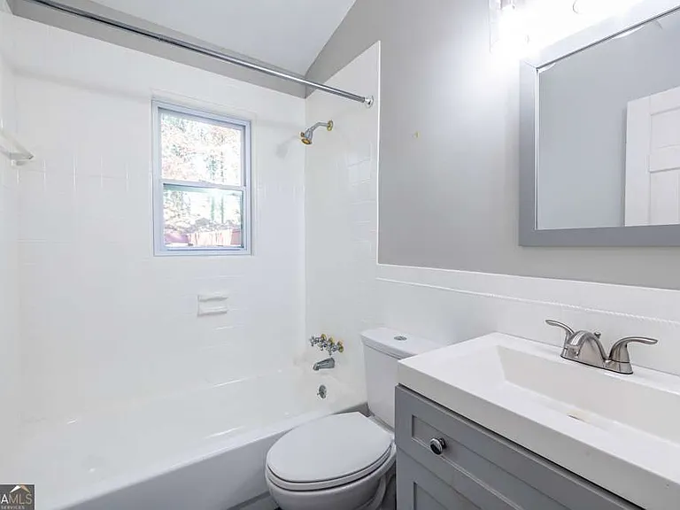 1570 Spring Ln NW #B — Photo 21
