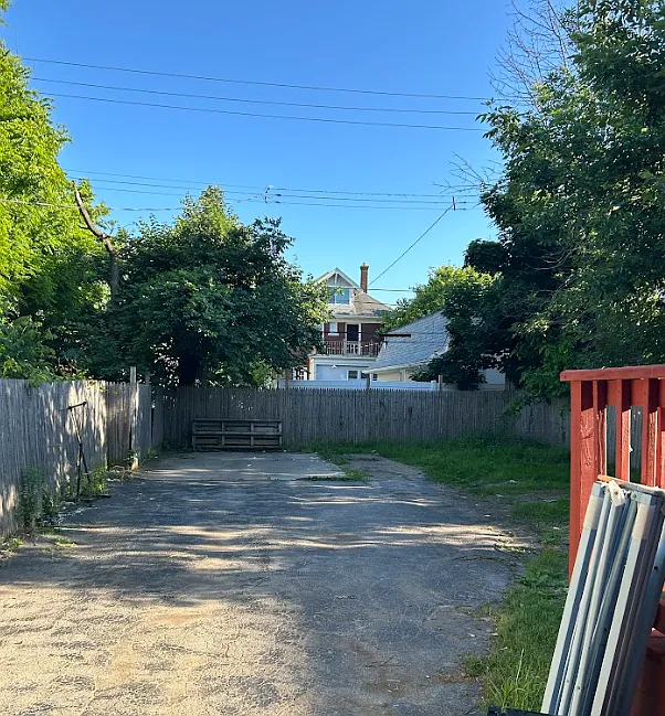 175 Lisbon Avenue - 1 — Photo 3