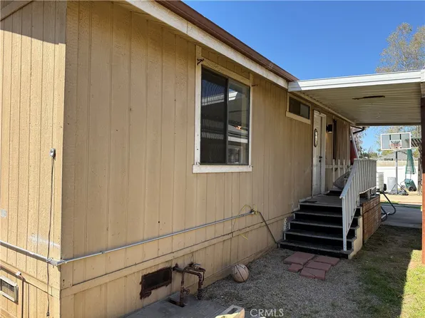 2040 Parkridge Ave, Norco, CA 92860