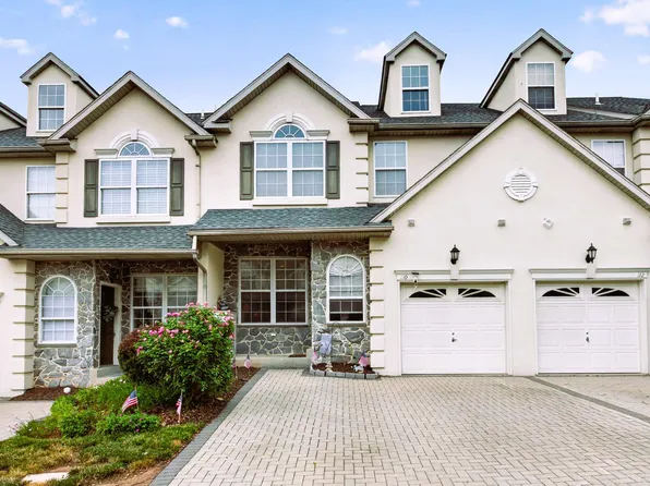110 Meadow View Ln, Lansdale, PA 19446