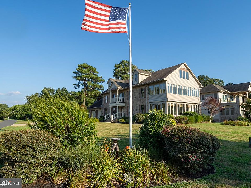 1st image of 34377 Indian River Dr