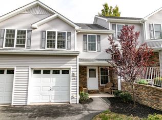 25 Aveonis Ct, Fishkill, NY 12524