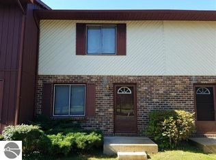 3805 Hammond Rd E, Traverse City, MI 49686