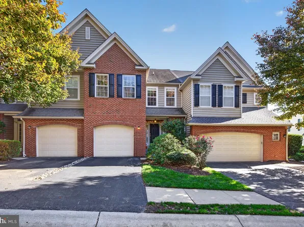 217 Deepdale Dr, Kennett Square, PA 19348