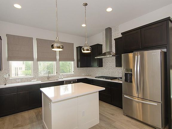 5th image of 6004 Emma Sophia Ln