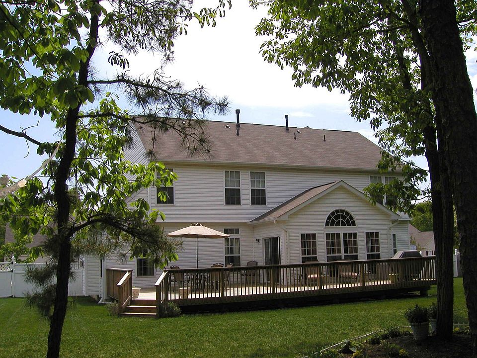 2nd image of 23 Benjamin Ct