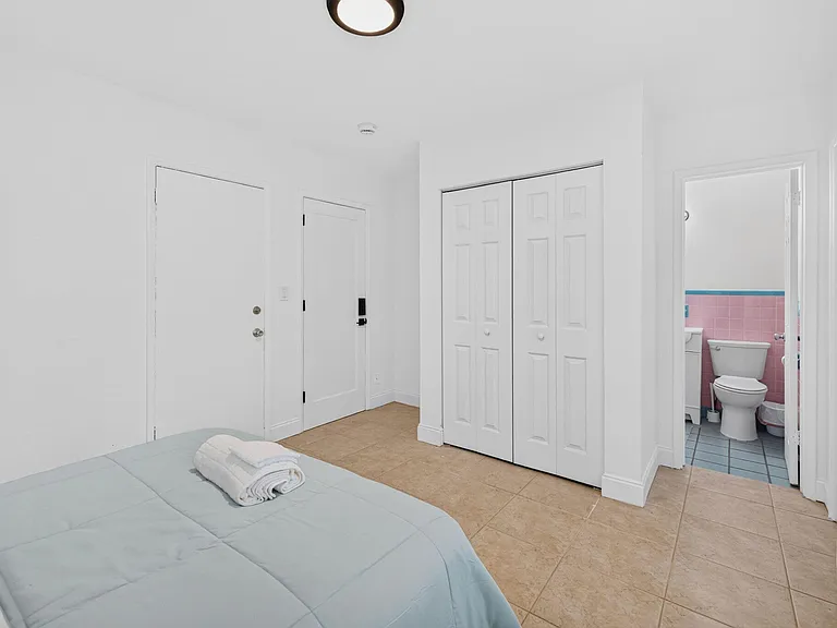 2101 SE 4th Ave — Photo 8