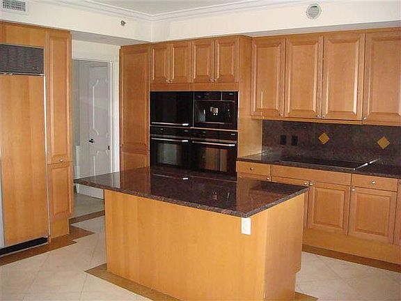 2nd image of 791 Crandon Blvd APT 606
