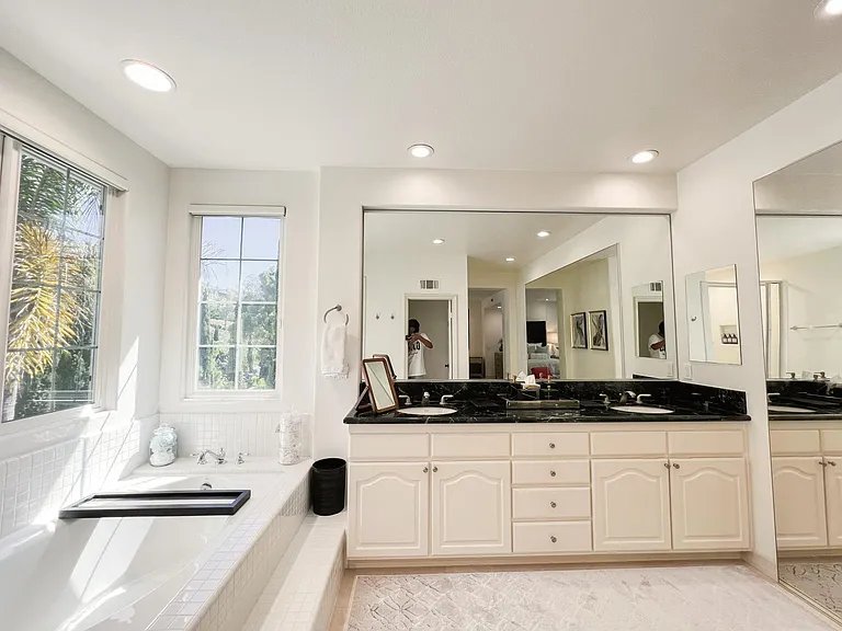 Whitesands Dr — Photo 33