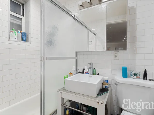 324 East 35th Street 2A image 6 of 6
