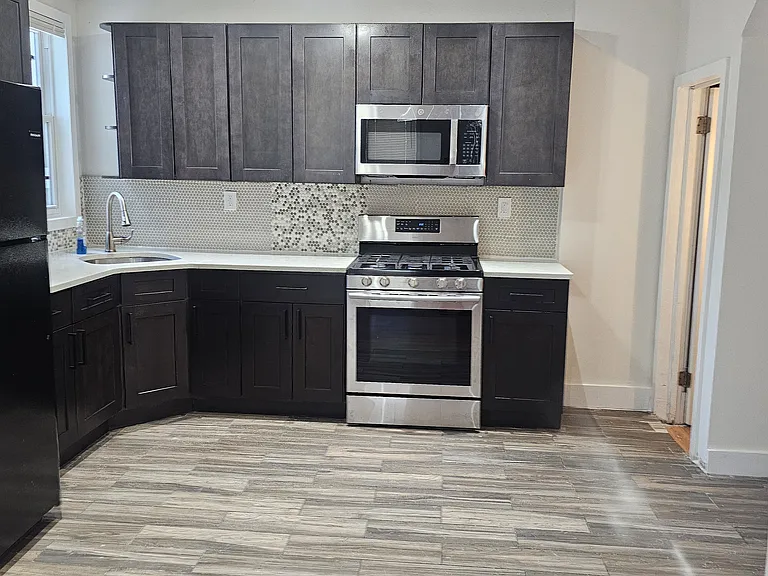 545 Chateau Ave — Photo 19
