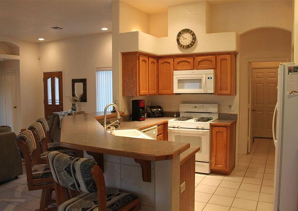 1st image of 10706 E 38th Pl