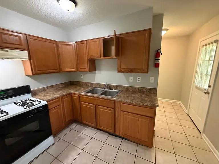 5596 Karen Dr — Photo 34