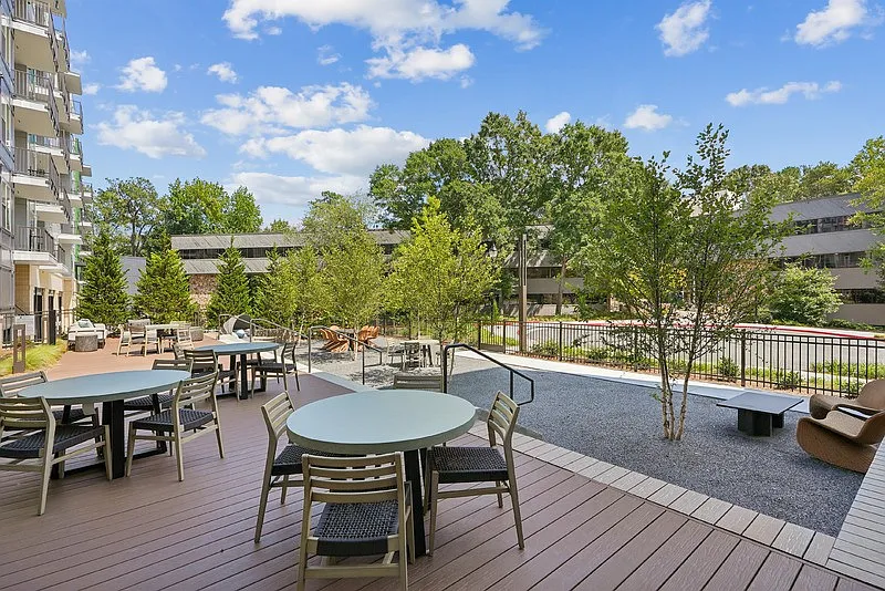 Link Apartments Lake Park