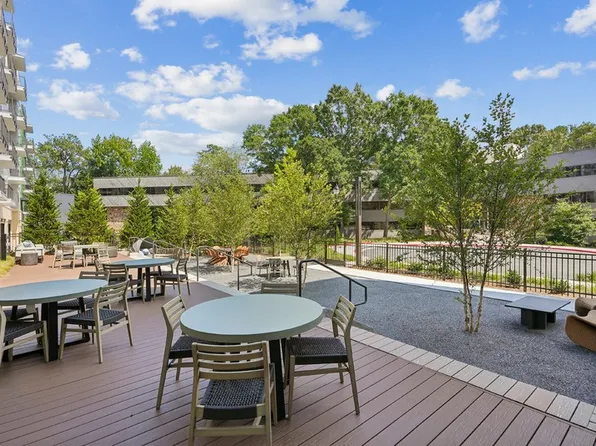 Link Apartments Lake Park
