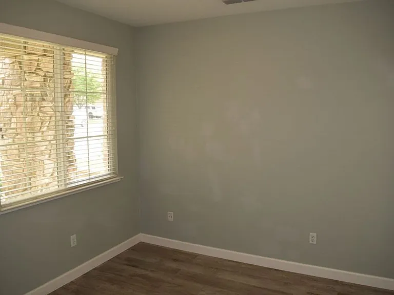 1902 Horseshoe Glen Cir — Photo 29
