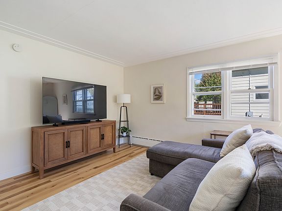 2nd image of 3715 Rendell Ave