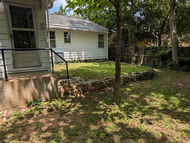 1252 E Cozy St — Photo 23