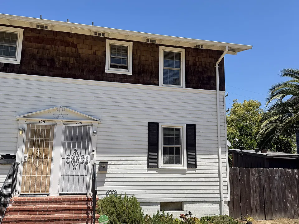 126 Calhoun St