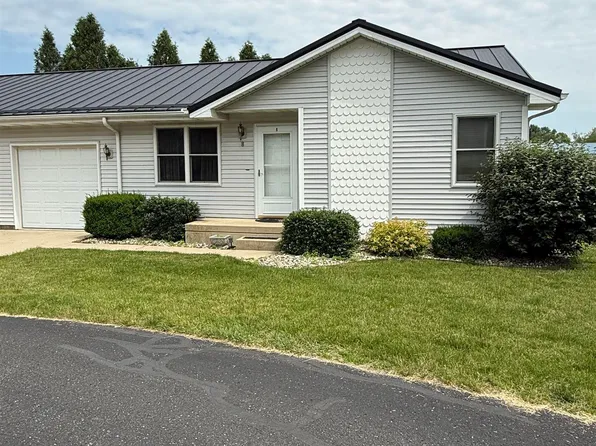 1001 N Harrison St Unit 8, Syracuse, IN 46567