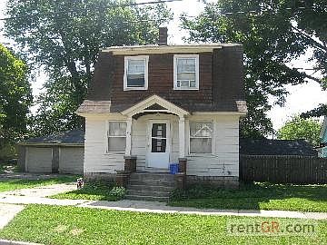 3rd image of 616 Sibley St NW #1
