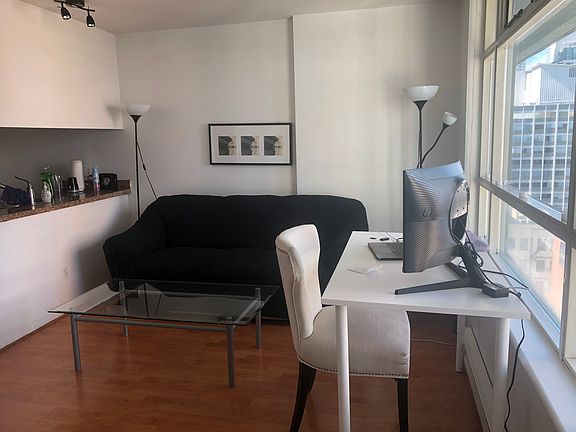 5th image of 438 Seymour St #1705