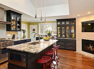 458 Whittier Ave, Glen Ellyn, IL