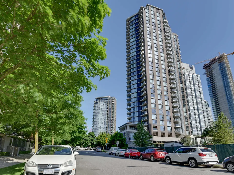 455 Beach Cres #1706