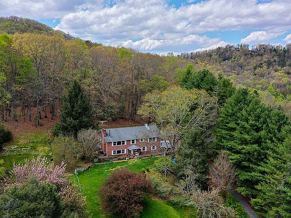 5th image of 145 Windsong Hills Dr
